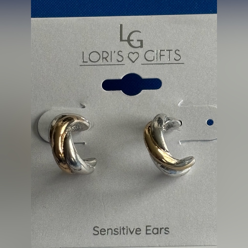 Lori’s Gifts Set of 4 Hoop Earrings: Two-Tone and Silver Huggie - Picture 4 of 6